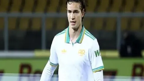 图雷得手苏亚雷斯精准长传，阿尔梅里亚0-1逆袭巴萨，结束巴塞罗那连续13轮不败金身